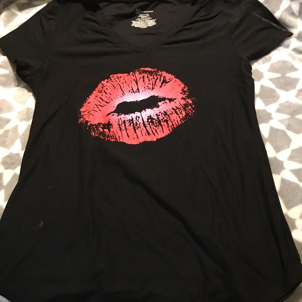 Black Tee with kissy lips very soft